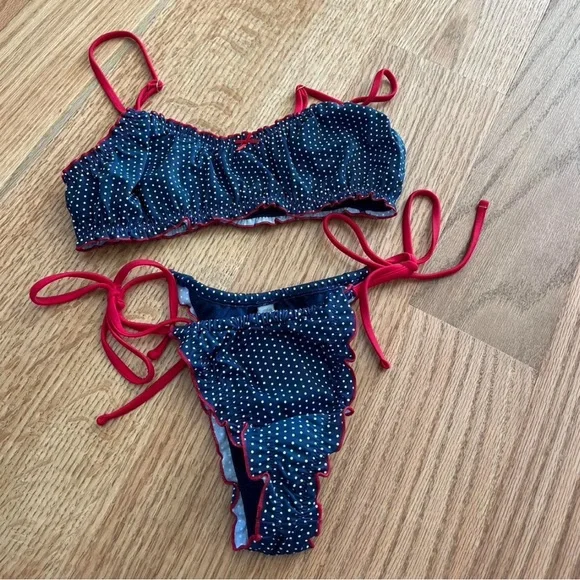 Frankies x Pink Bikini - Picture 1 of 2